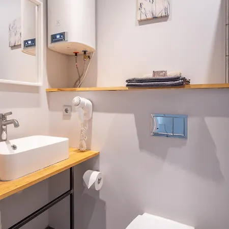 Baltic Design With Free Parking And Self Check In * Riga